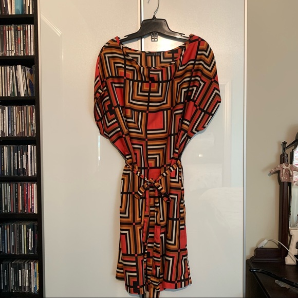 Retro geometric print boxy tunic dress with self-fabric tie belt ✨LIKE N… - Picture 1 of 3